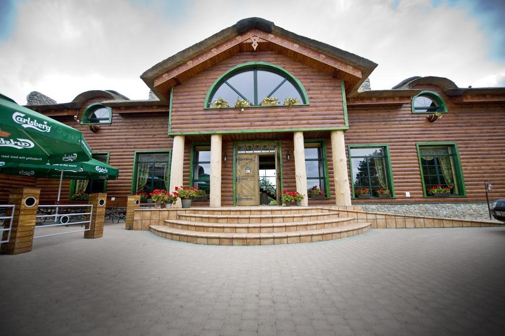 Bed and Breakfast Karczma Biesiadna Dalnia Екстер'єр фото