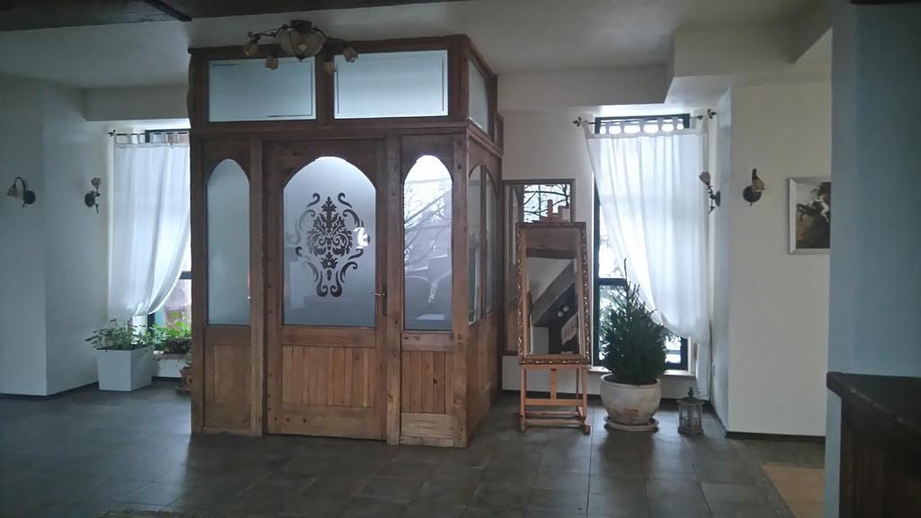 Bed and Breakfast Karczma Biesiadna Dalnia Екстер'єр фото