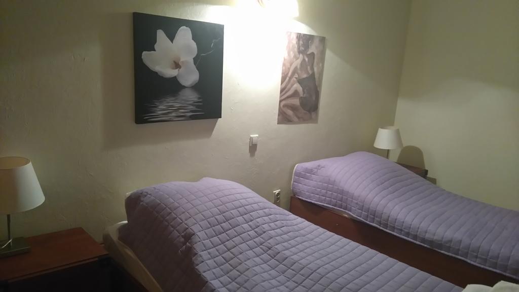 Bed and Breakfast Karczma Biesiadna Dalnia Екстер'єр фото