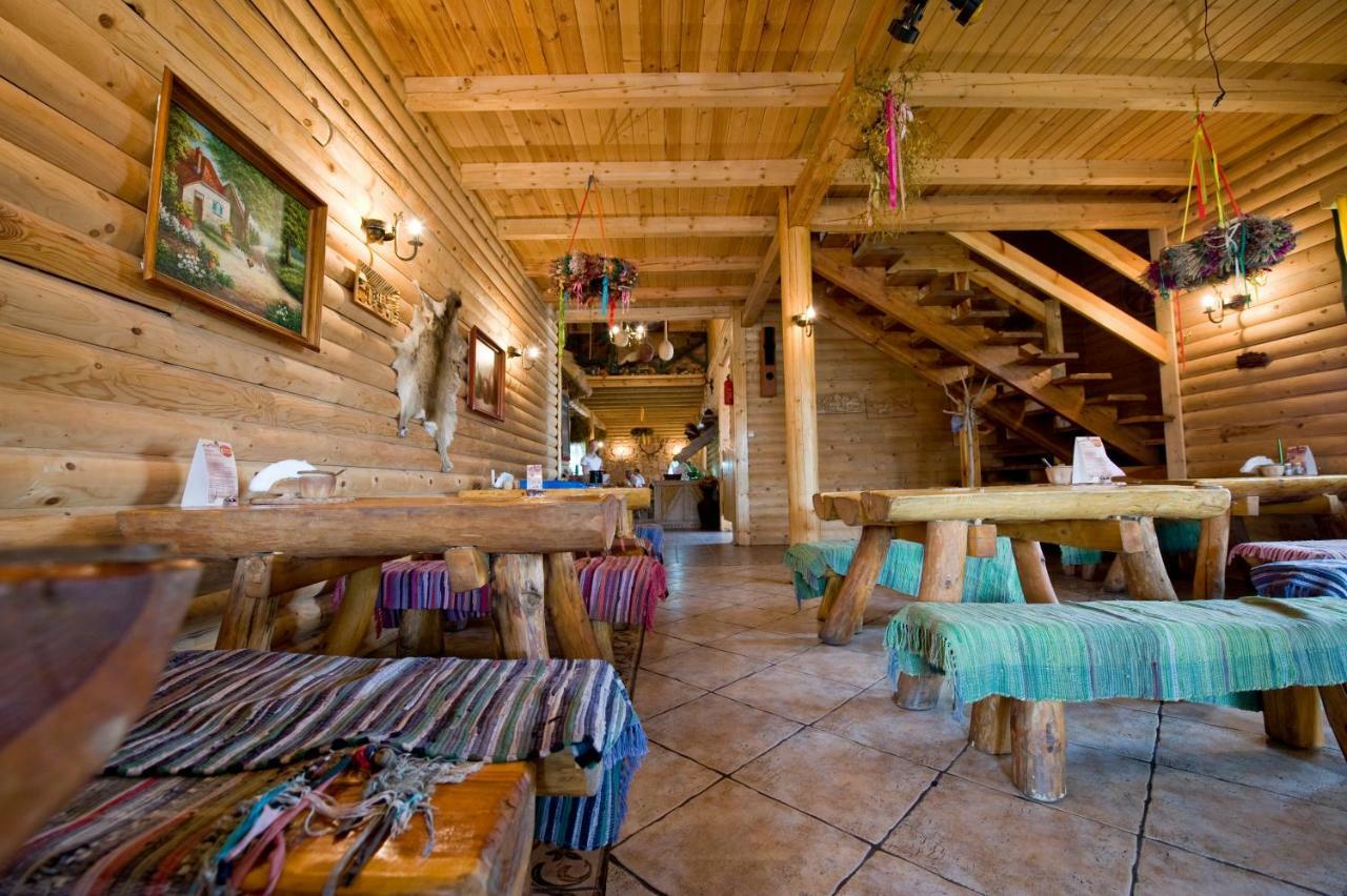 Bed and Breakfast Karczma Biesiadna Dalnia Екстер'єр фото