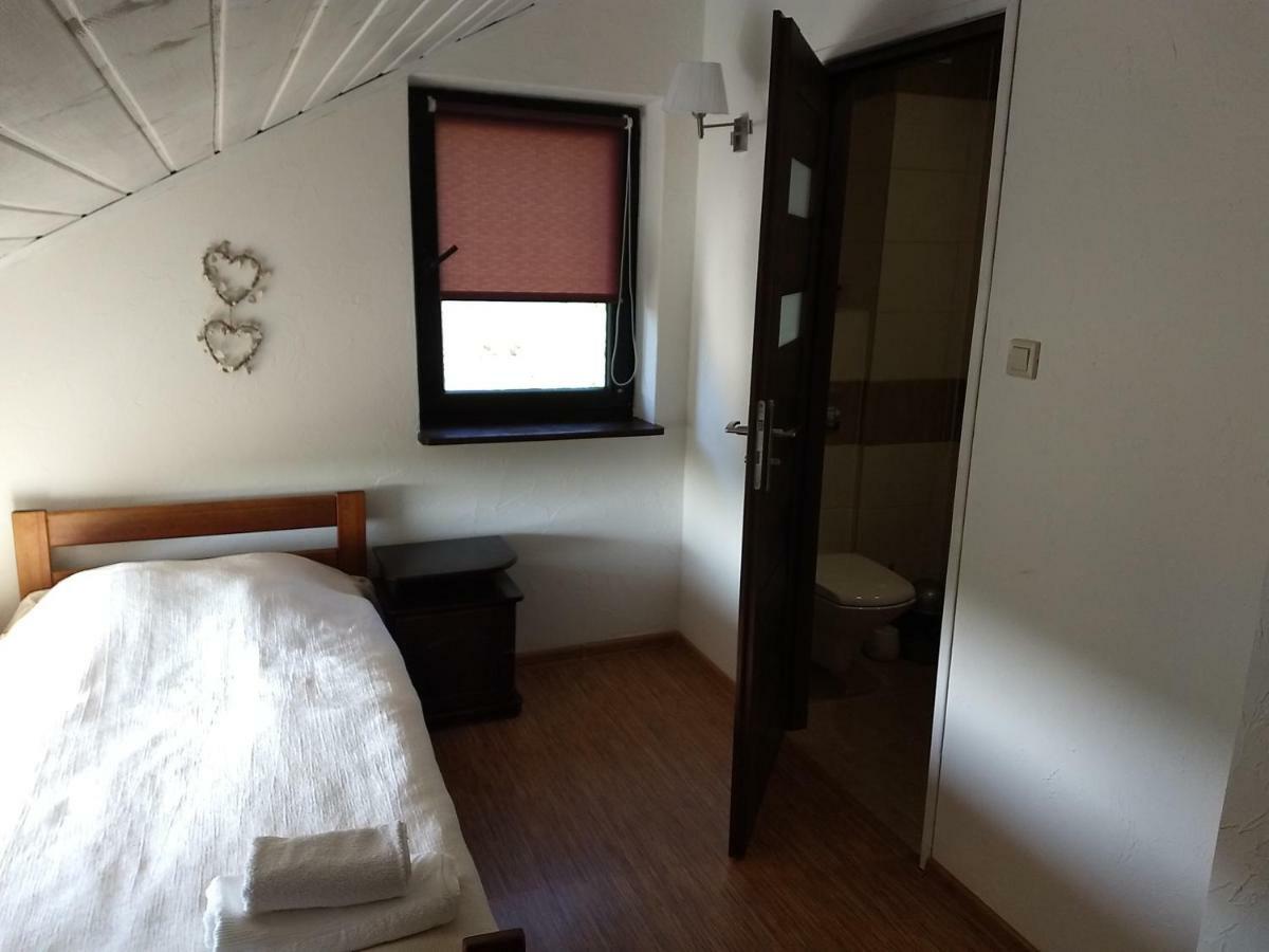 Bed and Breakfast Karczma Biesiadna Dalnia Екстер'єр фото