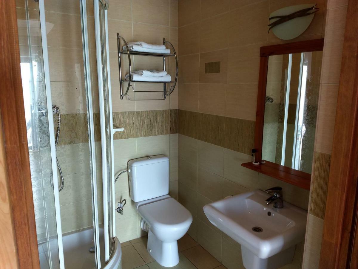 Bed and Breakfast Karczma Biesiadna Dalnia Екстер'єр фото