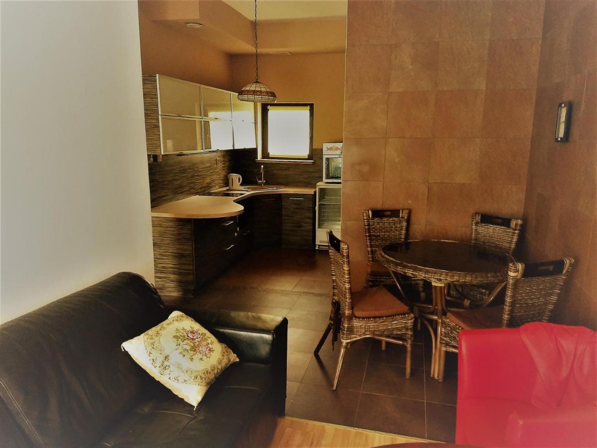 Bed and Breakfast Karczma Biesiadna Dalnia Екстер'єр фото